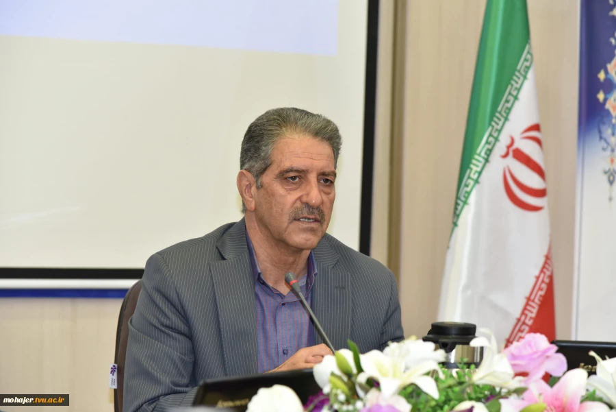 رئیس دانشگاه ملی مهارت در جمع رؤسای دانشکده‌ها و آموزشکده‌های سراسر کشور:
حیات دانشگاه و ارکان آن در گرو ضوابط، مقررات و قوانین است/ هیئت امنا مجلس قانون‌گذاری دانشگاه است/ سیاست دانشگاه تربیت نیروی توانمند اشتغال‌پذیر است 2