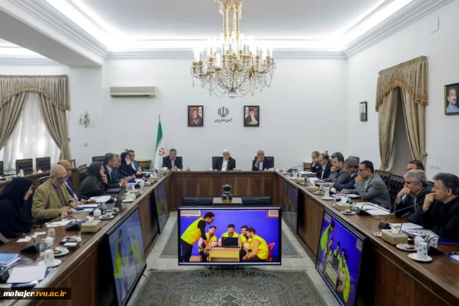 درنهمین جلسه شورای عالی آموزش و تربیت فنی، حرفه‌ای و مهارتی به ریاست دکتر عارف معاون اول رئیس جمهور؛
اهداف و برنامه‌های دانشگاه ملی مهارت در عرصه‌های داخلی و خارحی توسط دکتر زمانی تشریح شد.