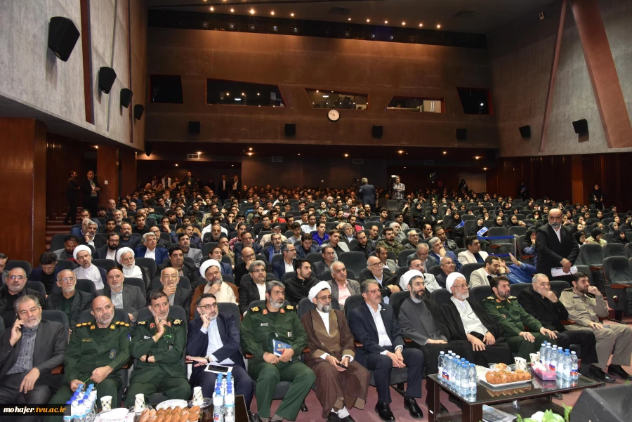 با حضور مقامات کشوری، لشکری، خانواده‌های معظم شهدا و دانشجویان برگزار شد؛
آیین گرامی‌داشت سالگرد شهادت سرلشکر شهید حسن طهرانی مقدم و یادواره ۳۱۱ دانشجوی شهید دانشگاه ملی مهارت 2