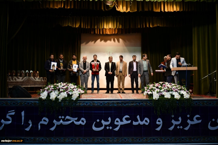 برگزاری مراسم روز دانشجو و آیین تقدیر از دانشجویان برگزیده دانشکده شهید مهاجر 8