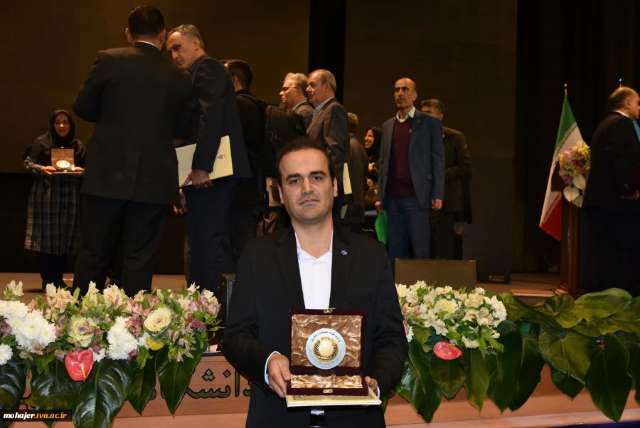 با حضور وزیر علوم، تحقیقات و فناوری صورت گرفت؛
تجلیل از پژوهشگر جوان دانشگاه ملی مهارت در بیست و ششمین جشنواره تجلیل از پژوهشگران، فناوران و نوآوران برگزیده کشور 2