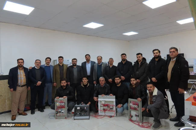 بازدید مدیرکل حوزه ریاست، روابط عمومی و هماهنگی امور مجلس و استان‌ها از محل برگزاری دوره آموزشی برای شرکت کنندگان عراقی