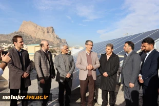 همزمان با دهه مبارک فجر و با حضور معاون آموزشی دانشگاه ملی مهارت انجام شد؛
آیین افتتاح و بهره‌برداری از نیروگاه برق خورشیدی 
 2