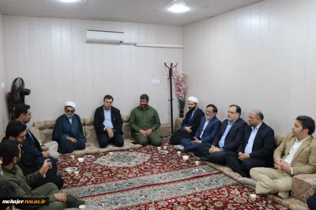 طی بازدید تنی چند از اعضای هیئت رئیسه دانشگاه ملی مهارت صورت گرفت؛
نشست با معاون فرهنگی و اجتماعی وزارت علوم در یادمان شهدای هویزه