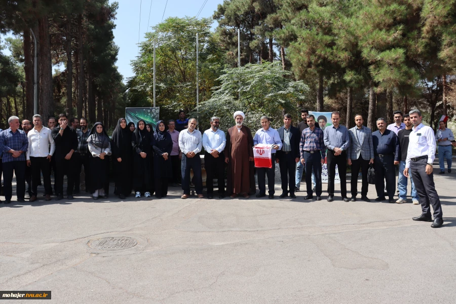 پرچم مقدس جمهوری اسلامی ایران در دانشگاه ملی مهارت واحد استانی اصفهان به اهتزاز در آمد. 3
