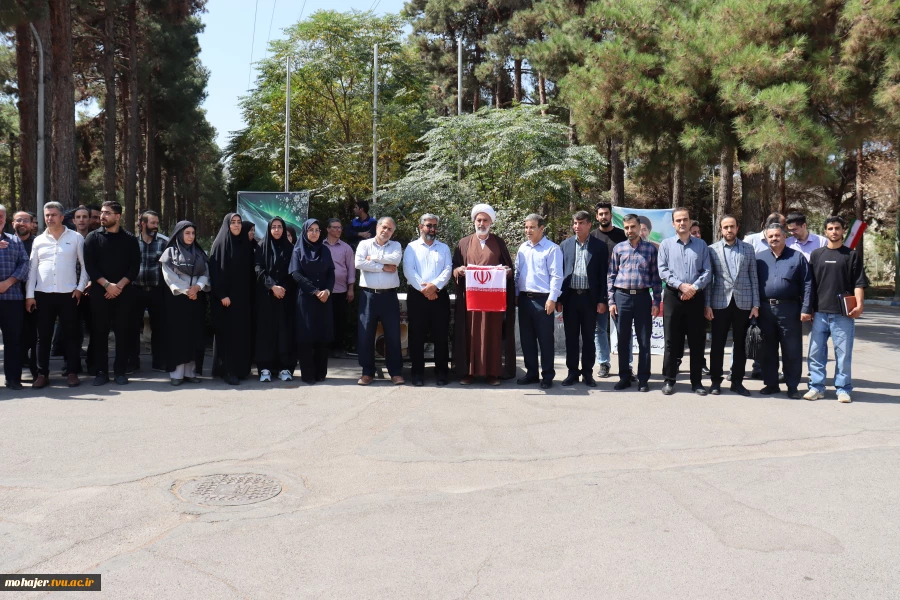 پرچم مقدس جمهوری اسلامی ایران در دانشگاه ملی مهارت واحد استانی اصفهان به اهتزاز در آمد. 4